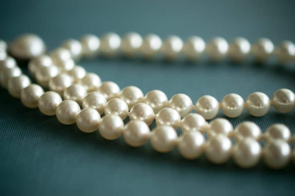 Pearl is the stone of the cancer zodiac sign in astrology