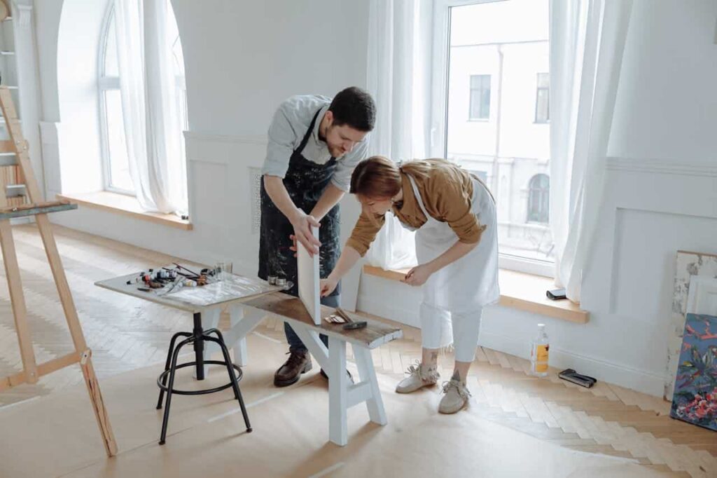 couple painting together