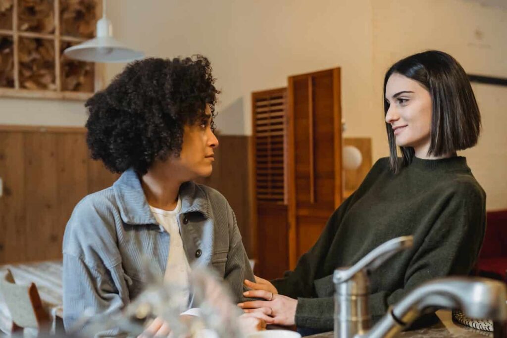 woman giving advice to a friend